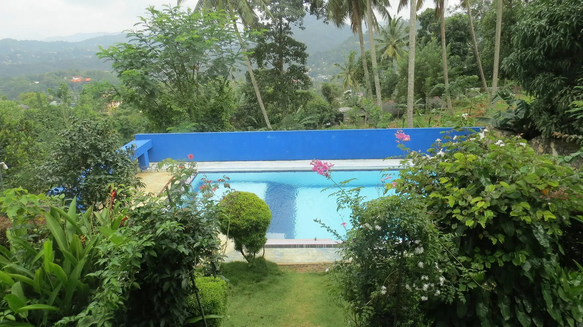 Guest house The Change Hotel Kandy
