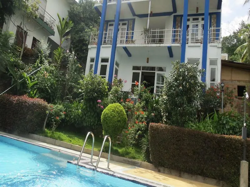 The Change Hotel Kandy Guest house