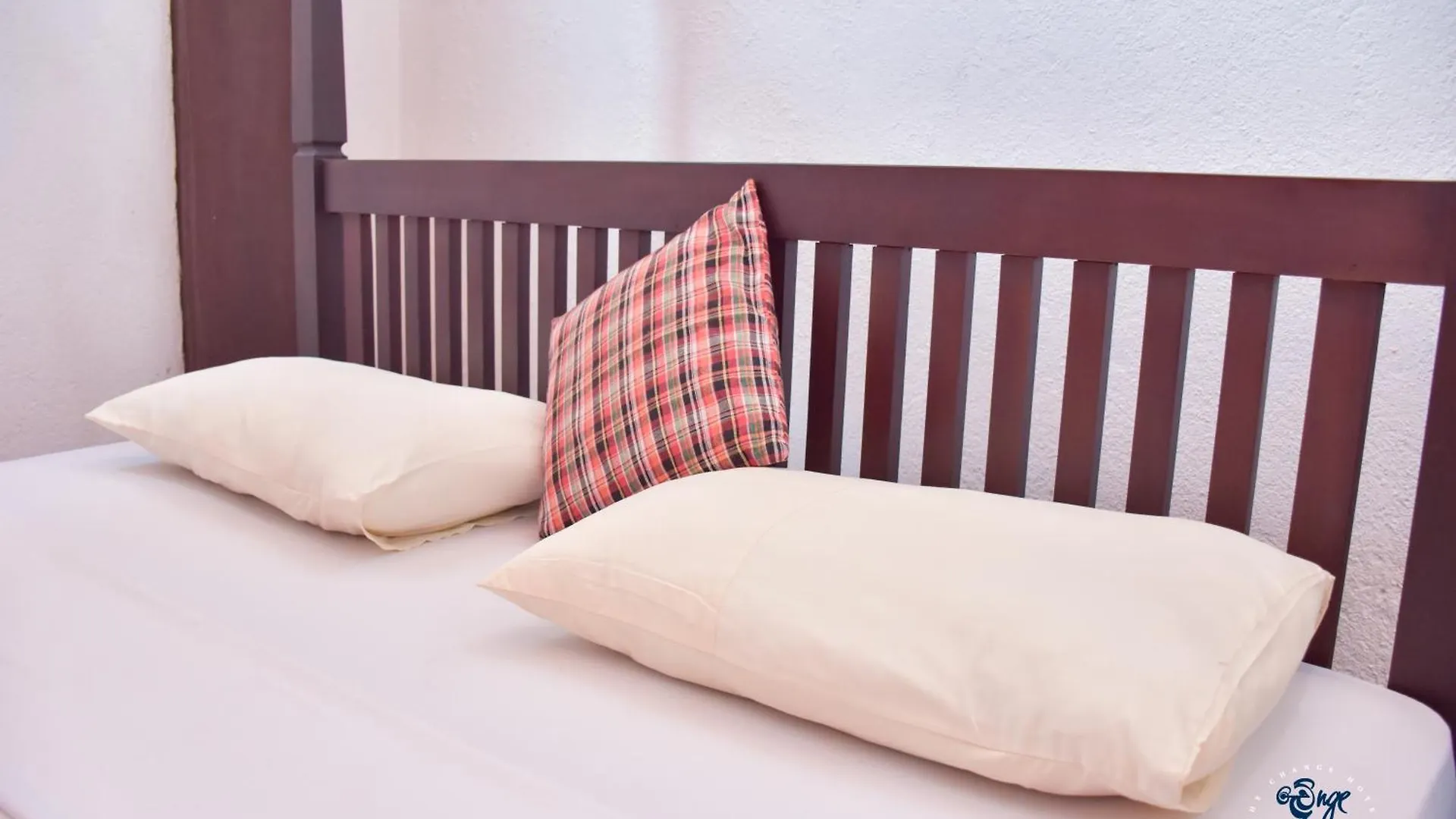 *** Guest house The Change Hotel Kandy Sri Lanka